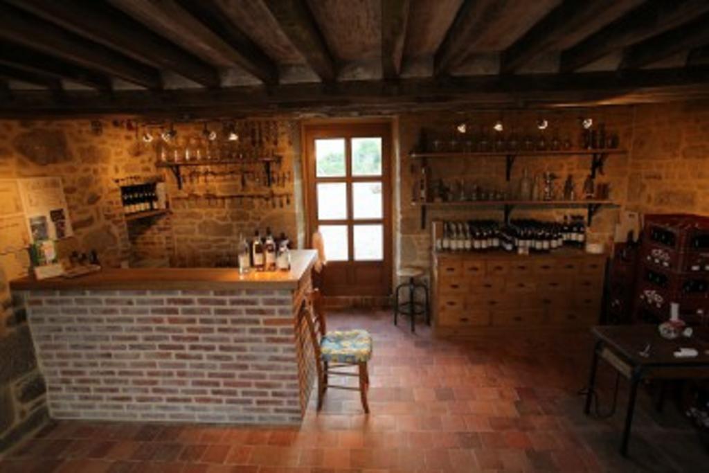 Ferme Cidricole Hugues Desfrieches Bed and Breakfast Sainte-Marguerite-de-Carrouges Eksteriør billede